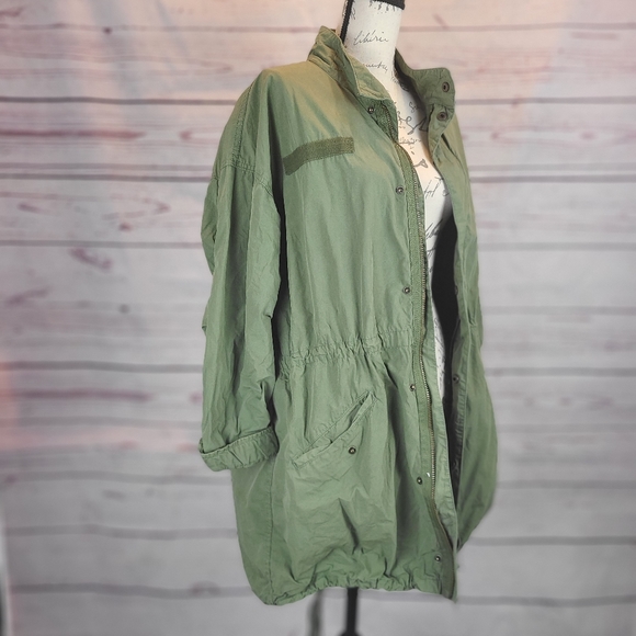 Urban Outfitters Jackets & Blazers - BDG Utility Jacket -M